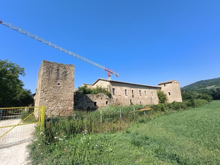 Beldiletto Castle: A Da Varano Fortress and Renaissance Residence in Italy