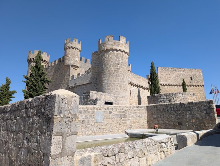 Castle of Olmillos de Sasamón: A Fifteenth-Century Seigneurial Palace in Spain
