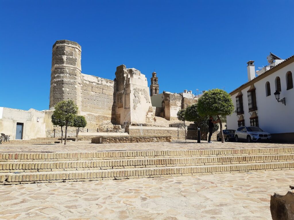 Castillo de la Mota-Palacio Ducal: A Fortified Palace of Marchena 1 Castillo de la Mota- Palacio Ducal