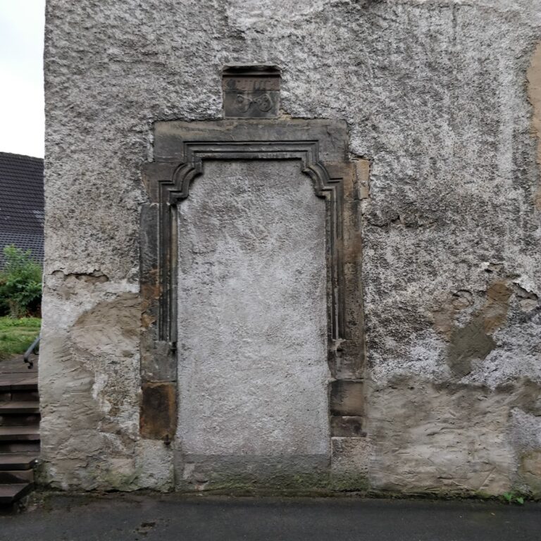 Burg Peckelsheim: A Medieval Castle Complex in Germany