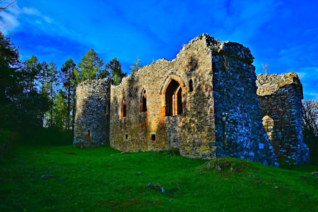 Rait Castle: A Ruined Hall-House Castle in Scotland 2 Rait Castle