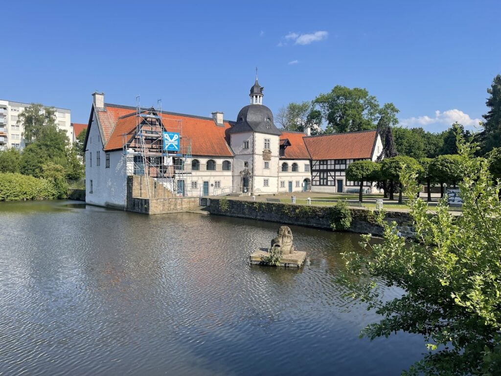 Haus Rodenberg: A Moated Castle in Dortmund 2 Haus Rodenberg