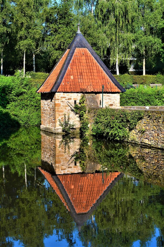 Haus Rodenberg: A Moated Castle in Dortmund 4 Haus Rodenberg