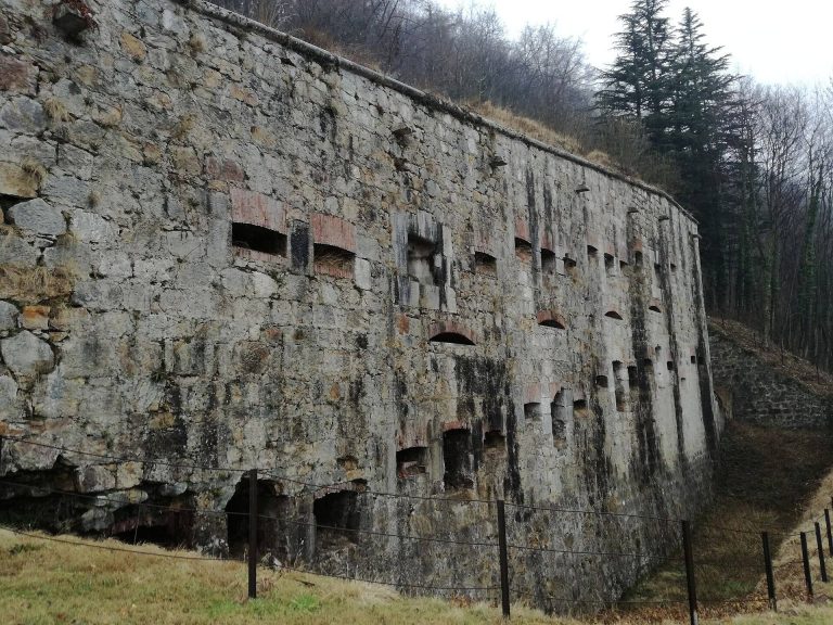 Tagliata Bariola: An Italian Road-Block Fortification at Valli del Pasubio
