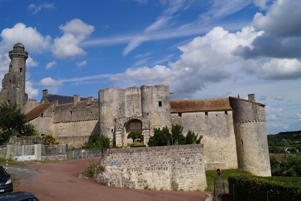 Château du Grand-Pressigny: A Medieval Fortress and Renaissance Residence in France 2 Château du Grand-Pressigny