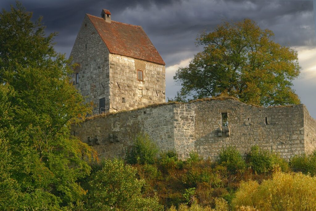 Schweppermannsburg: A Medieval Hilltop Castle Ruin in Germany 1 Schweppermannsburg