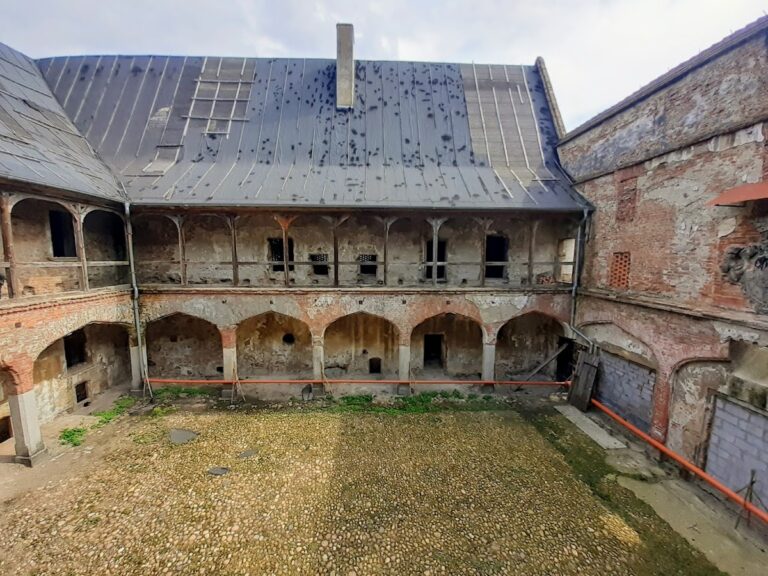 Siestrzechowice Castle: A Renaissance Palace in Poland