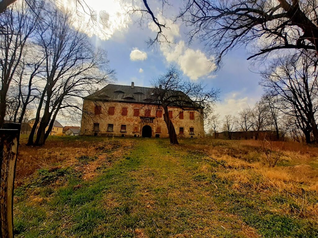 Siestrzechowice Castle: A Renaissance Palace in Poland 2 Siestrzechowice Castle