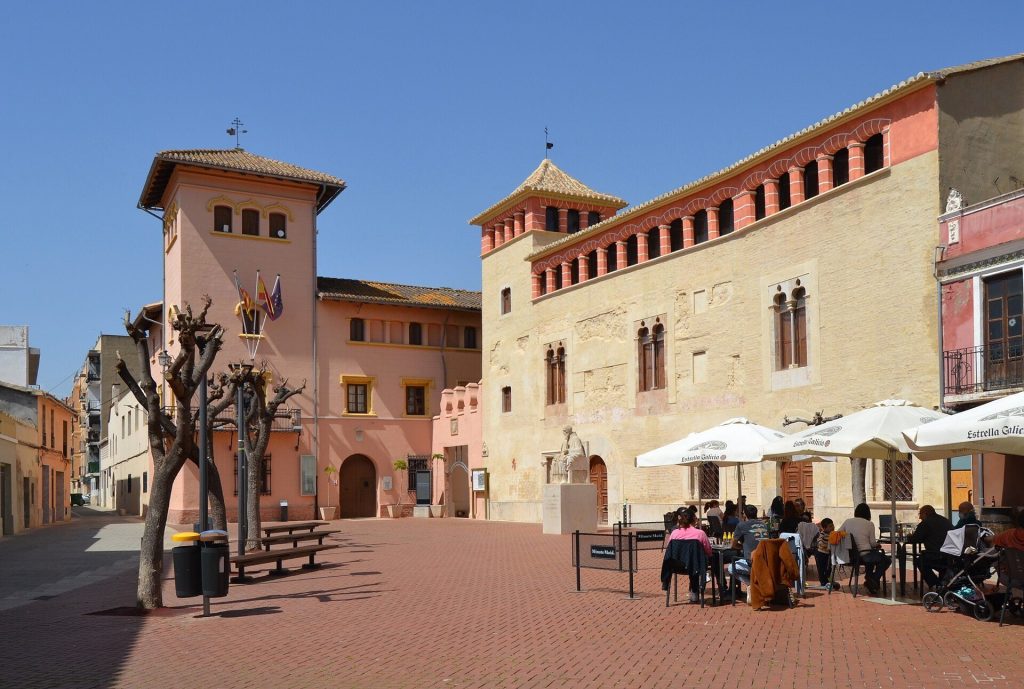 Castell dels Cruïlles: A Fourteenth-Century Seigneurial Palace in Spain 2 Castell dels Cruïlles