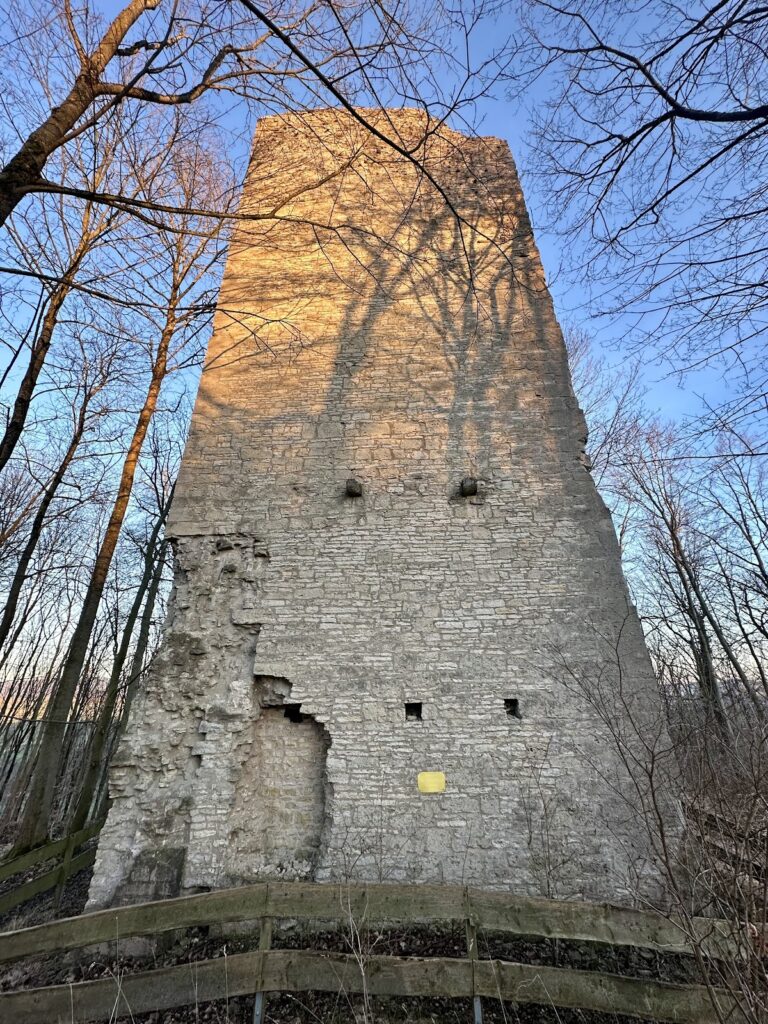 Burgruine Wohlenstein: A Medieval Hilltop Castle in Germany