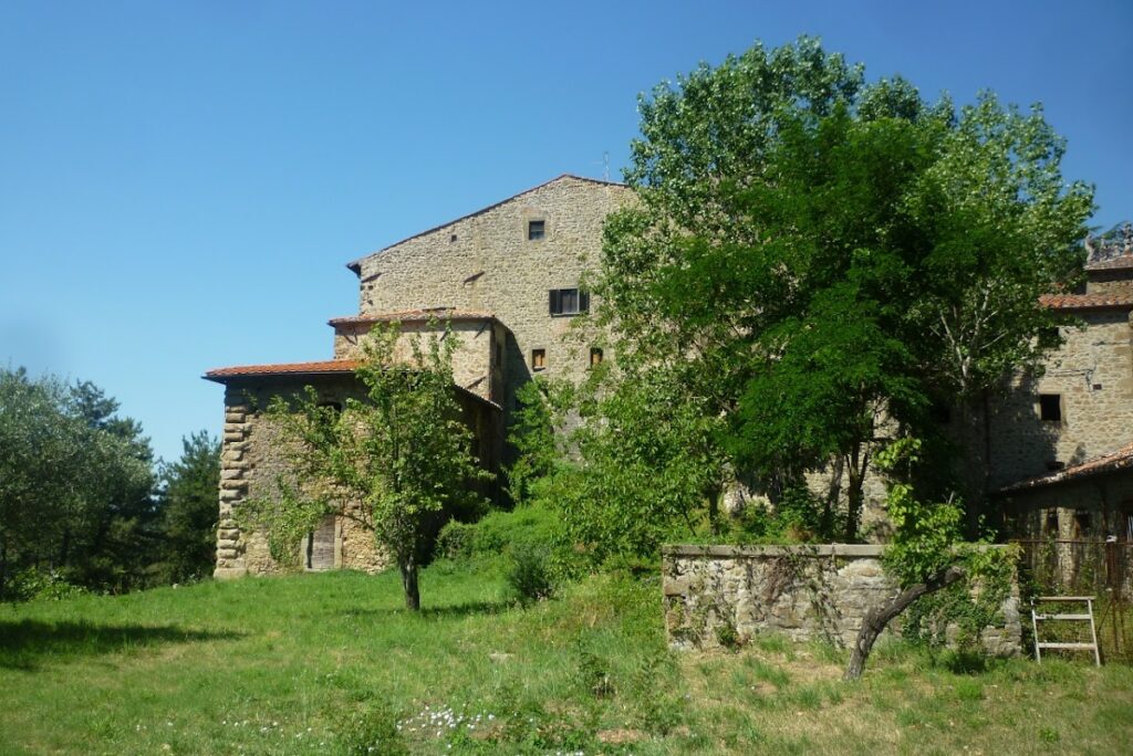 Castello dei Conti Ubertini: A Fortified Country Villa in Italy 2 Castello dei Conti Ubertini