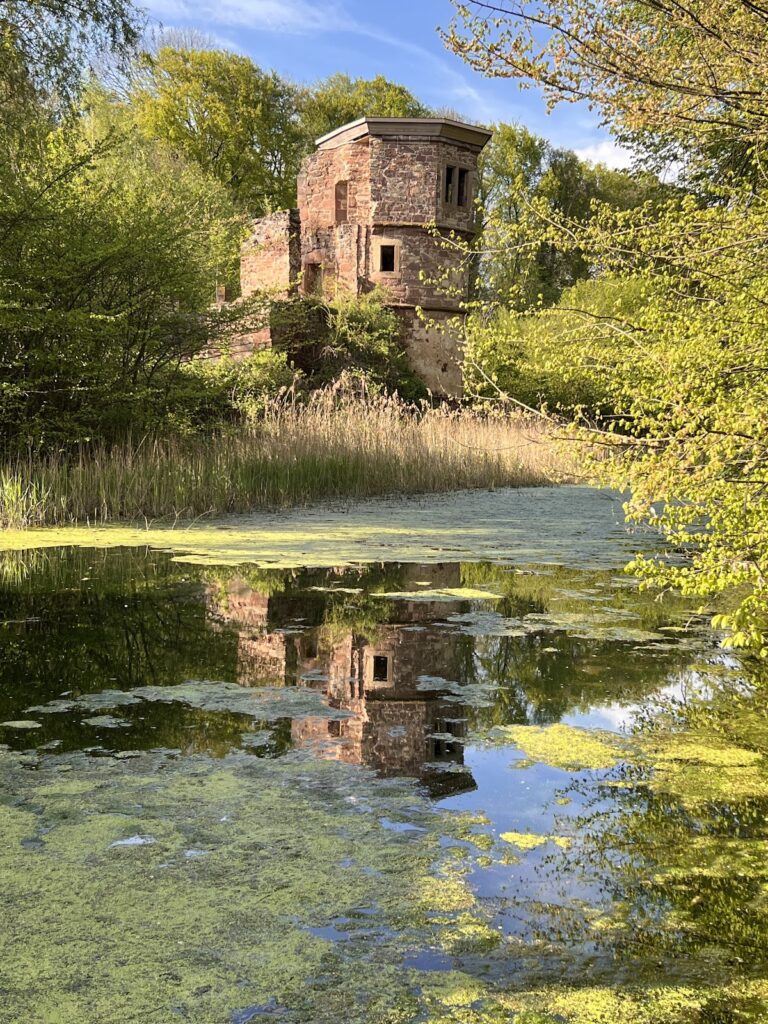 Wasserschloss Menzingen: A Renaissance Water Castle in Germany 2 Wasserschloss Menzingen