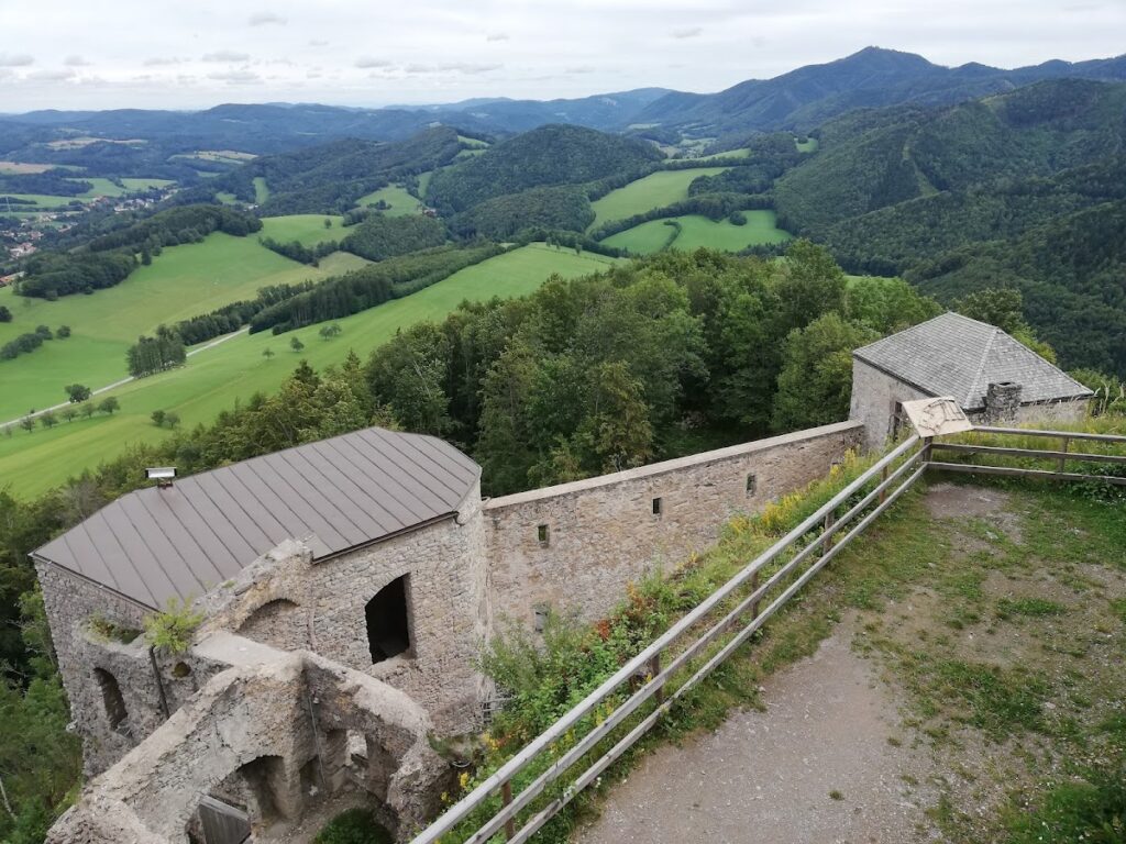 Araburg Castle Ruins: A Hilltop Fortress in Austria 3 Burgruine Araburg
