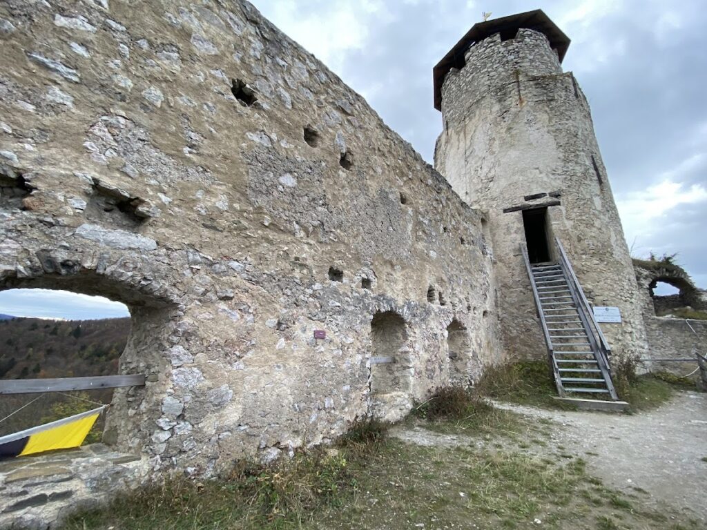 Araburg Castle Ruins: A Hilltop Fortress in Austria 4 Burgruine Araburg