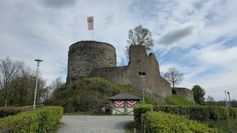 Burgruine (Botenlauben): A Medieval Hilltop Castle in Germany