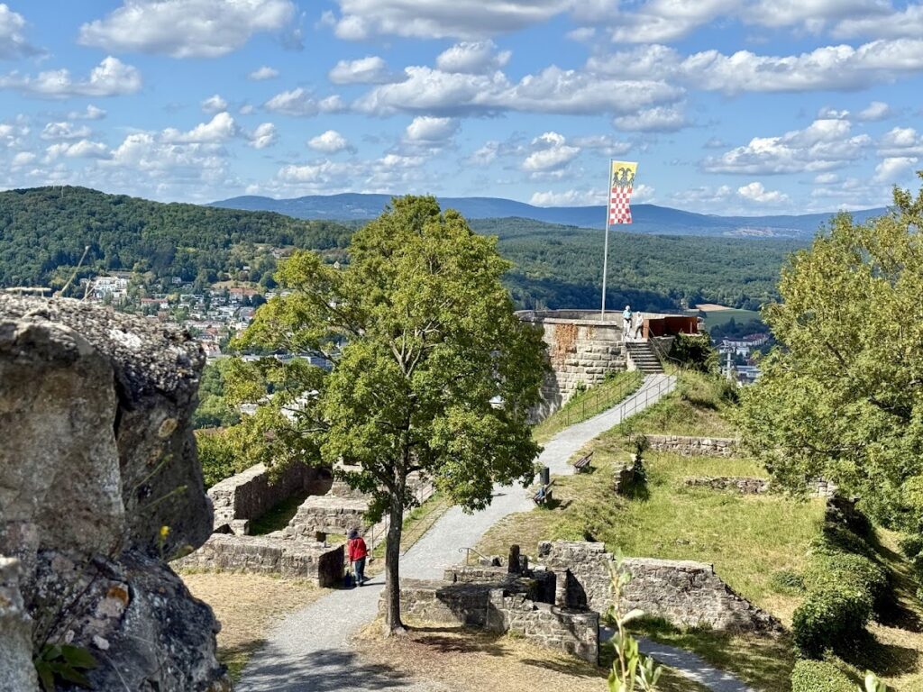 Burgruine (Botenlauben): A Medieval Hilltop Castle in Germany 4 Burgruine