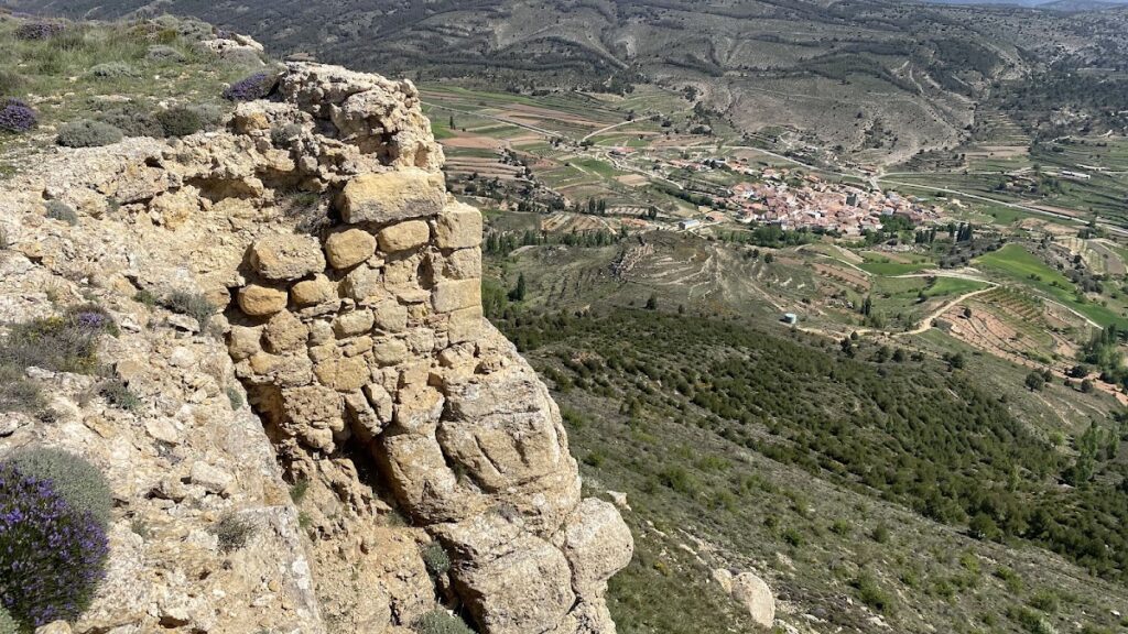 Castillo del Poyo: A Strategic Fortress in Alpuente, Spain 2 Castillo del Poyo