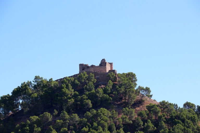 Castillo de Jalance: A Muslim Frontier Fortress in Valencia, Spain