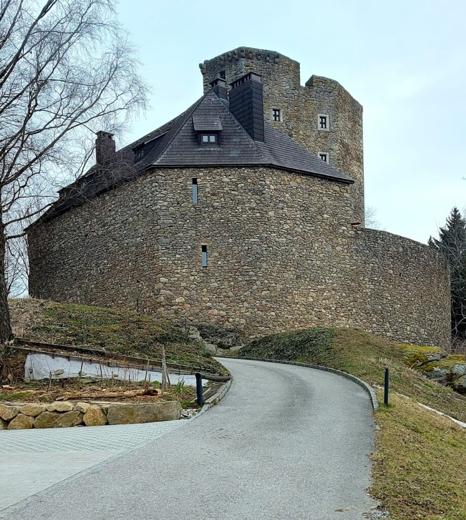 Burgruine Lobenstein: A Medieval Hilltop Castle in Austria 1 Burgruine Lobenstein