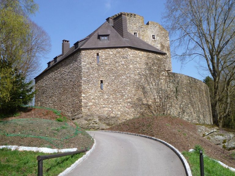 Burgruine Lobenstein: A Medieval Hilltop Castle in Austria