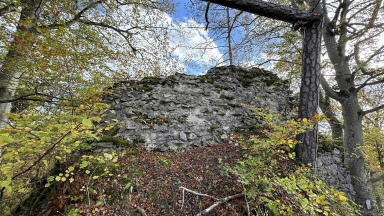 Pfannenstiel Castle Ruins: A Medieval Spur Castle in Germany
