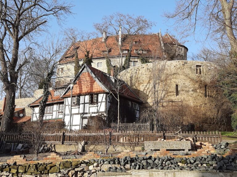 Burg Hornburg: A Border Castle of the Bishopric of Halberstadt