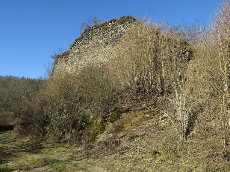 Burg Adolfseck: A Medieval Hilltop Castle in Germany