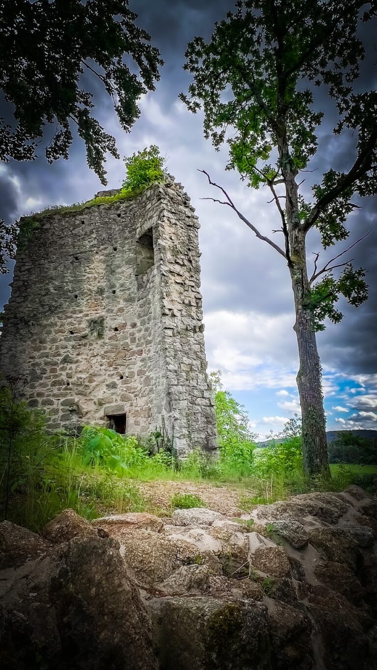 Burg Siegenstein: A Medieval Hilltop Castle in Bavaria