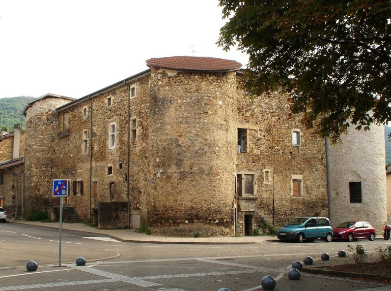 Château de Montferrand (Lagnieu): A Fortified Manor House in France