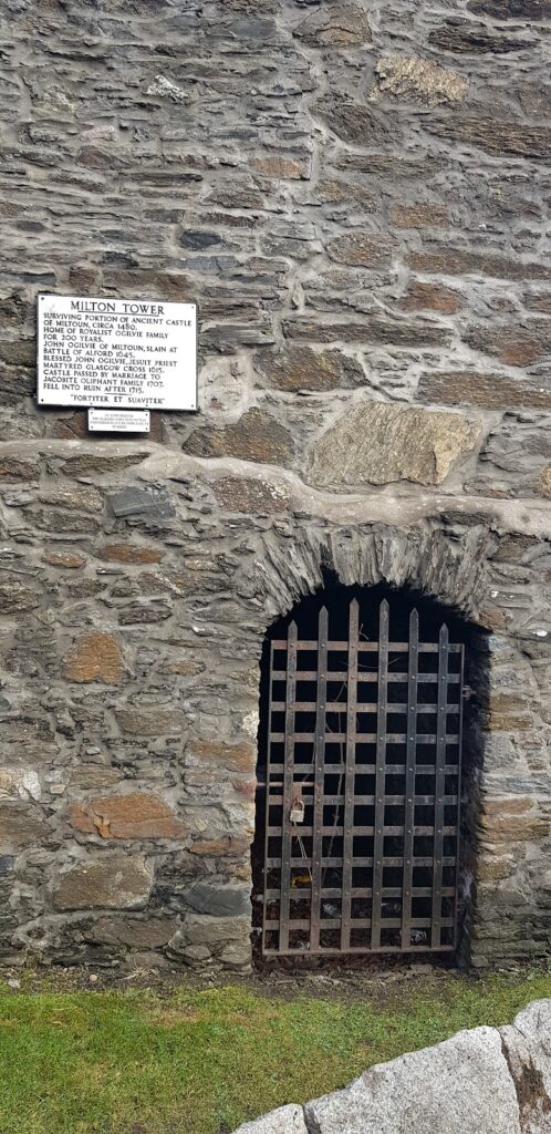 Milton Tower: A Fifteenth-Century Defensive Residence in Scotland 2 Milton Tower