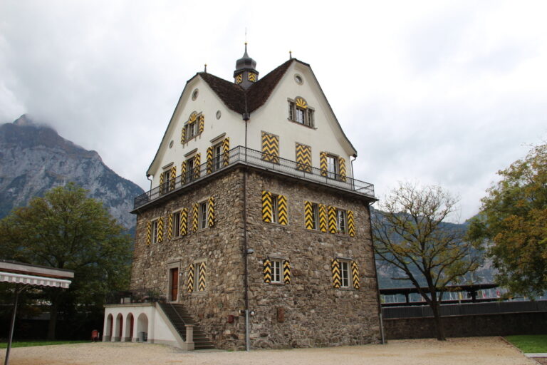 Rudenz Castle: A Medieval Fortified Tower and Customs Post in Switzerland