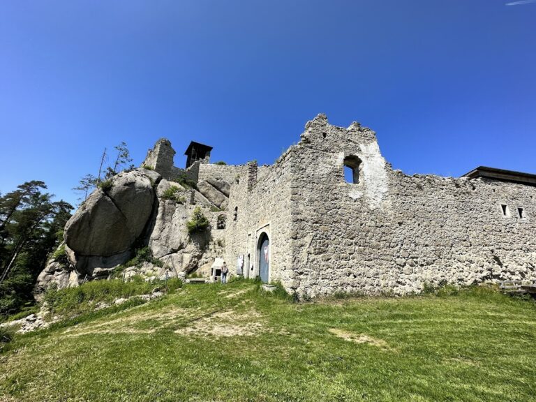 Klingenberg Castle Ruins: A Medieval Hilltop Fortress in Austria