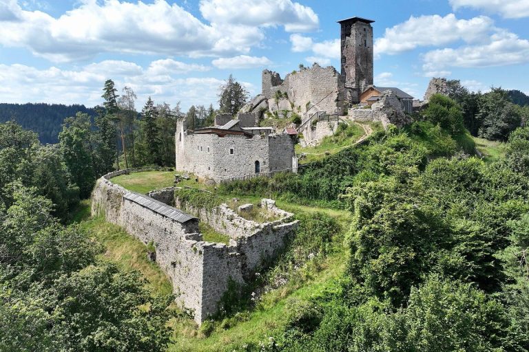 Klingenberg Castle Ruins: A Medieval Hilltop Fortress in Austria