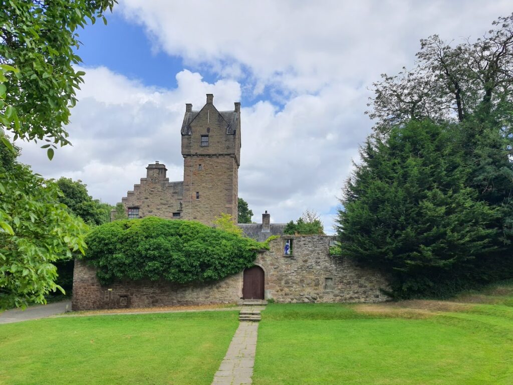 Mains Castle: A Sixteenth-Century Tower House in Dundee 1 Mains Castle