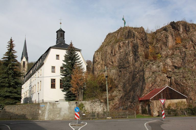 Burgruine Rechenberg: A Medieval Hilltop Castle Ruin in Saxony