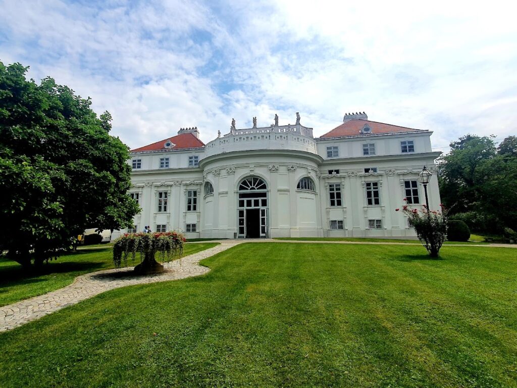 Palais Schönburg