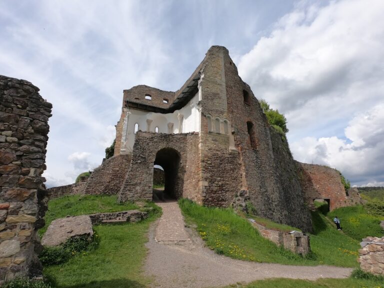 Donaustauf Castle: A Medieval Episcopal Hill Fortress in Germany