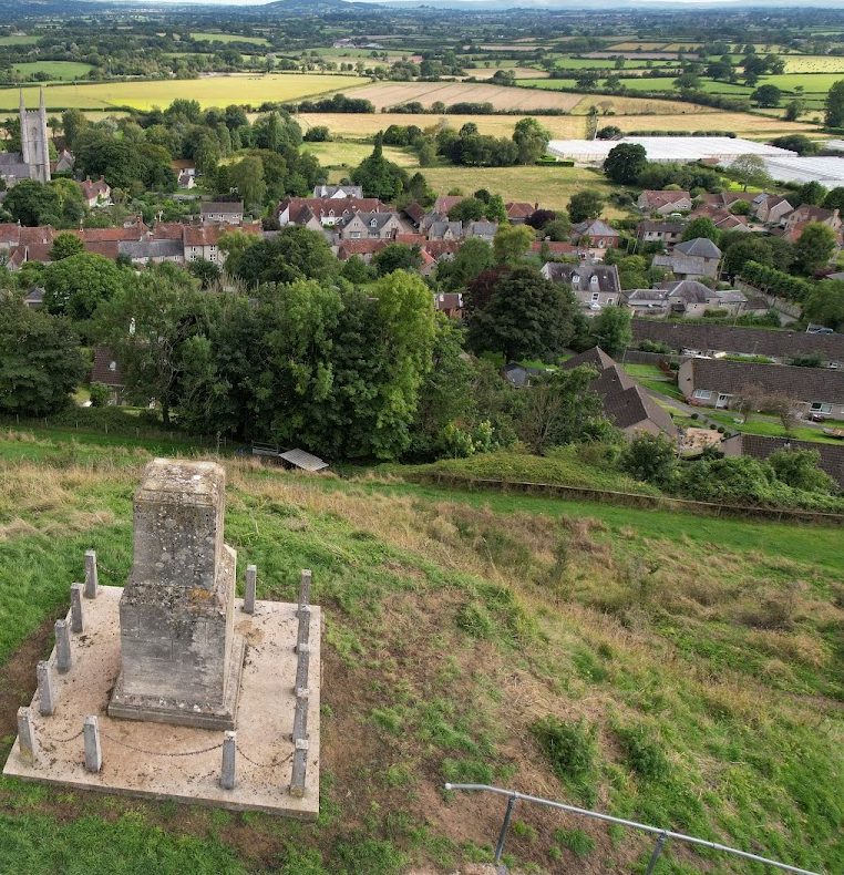 Castle Hill: Medieval Fortification at Mere 3 Castle Hill