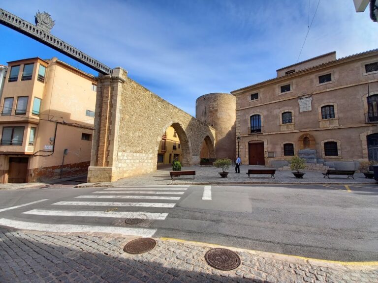 Segorbe Aqueduct, Castle and Walls: A Fortified Complex in Spain
