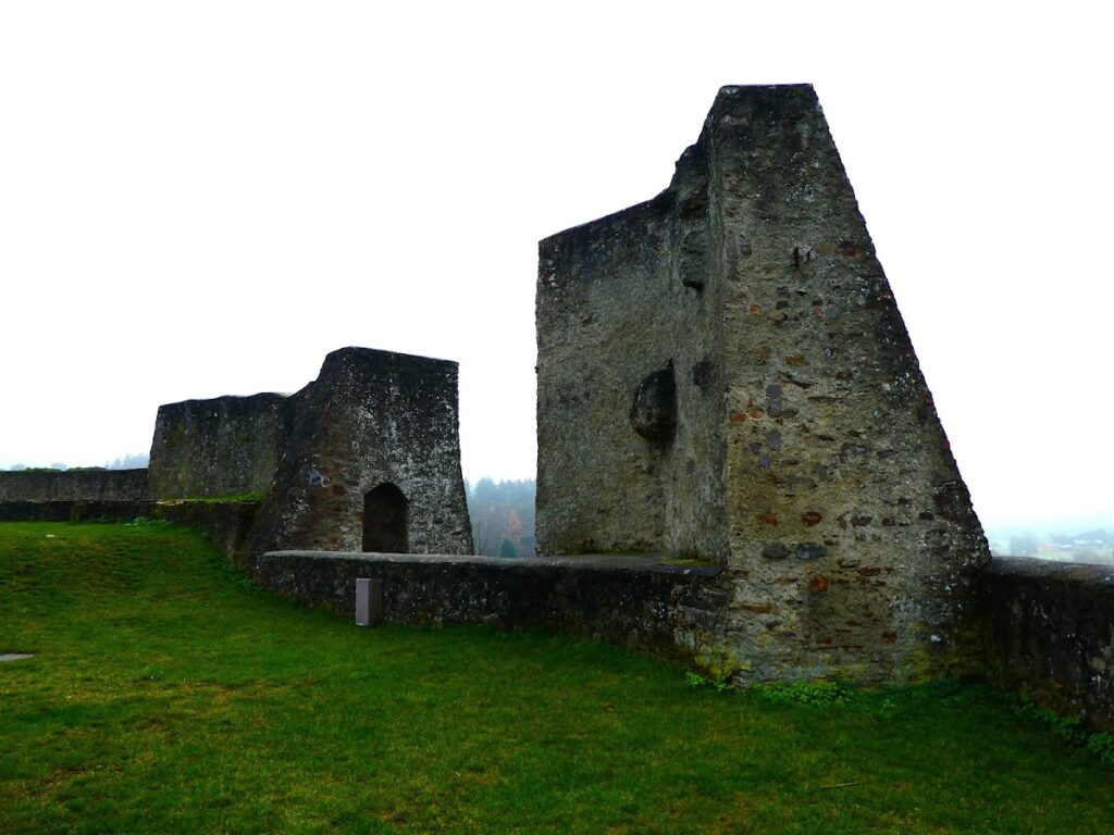 Burg Ulmen: A Medieval Castle Complex in Germany 5 Burg Ulmen