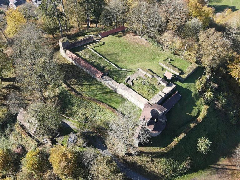 Burg Hatzfeld: A Medieval Hilltop Castle in Germany