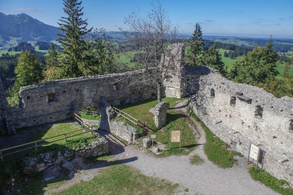 Eisenberg Castle: A Medieval Hilltop Fortress in Germany 1 Eisenberg Castle