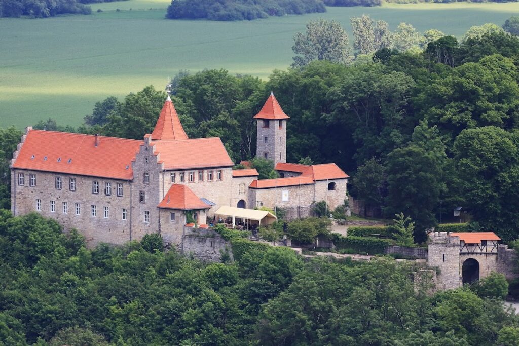 Niederburg: A Hilltop Castle in Kranichfeld, Germany 2 Niederburg