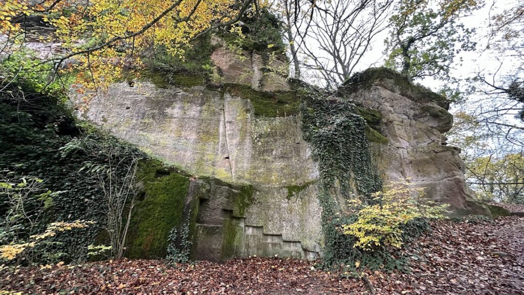 Burg Neukastel: A Medieval Hilltop Castle in Germany 2 Burg Neukastel