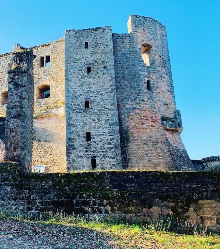 Gräfenstein Castle: A Hohenstaufen-Period Rock Castle in Germany