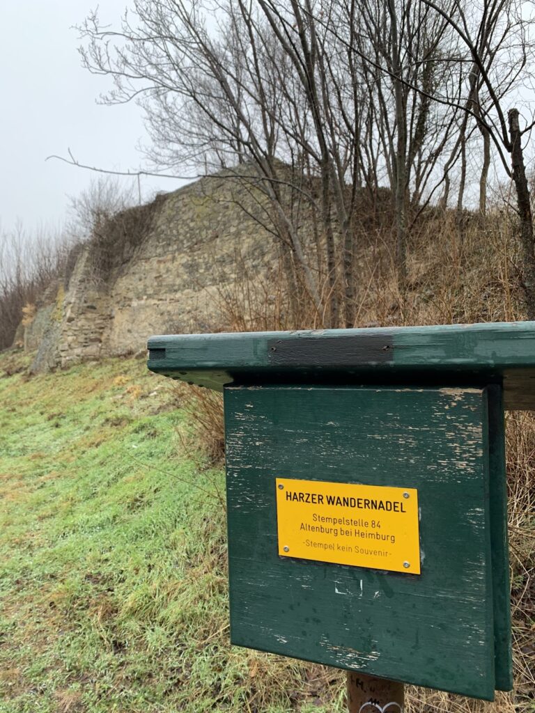 Heimburg Castle: A Medieval Hill Fortress in Germany 4 Heimburg Castle