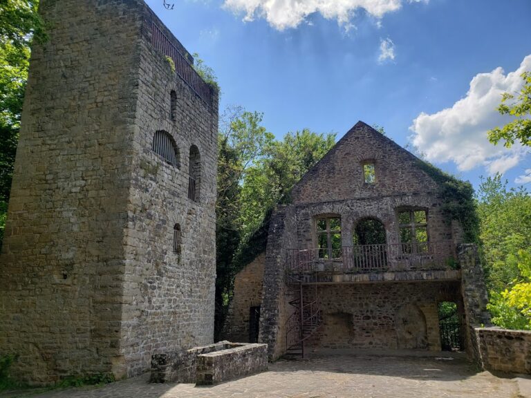 Prümerburg: A Ruined Medieval Hill Castle in Germany