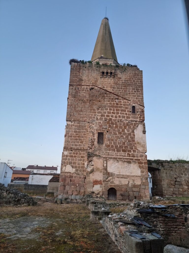 Castillo de Galisteo: A Historic Palace-Fortress in Spain