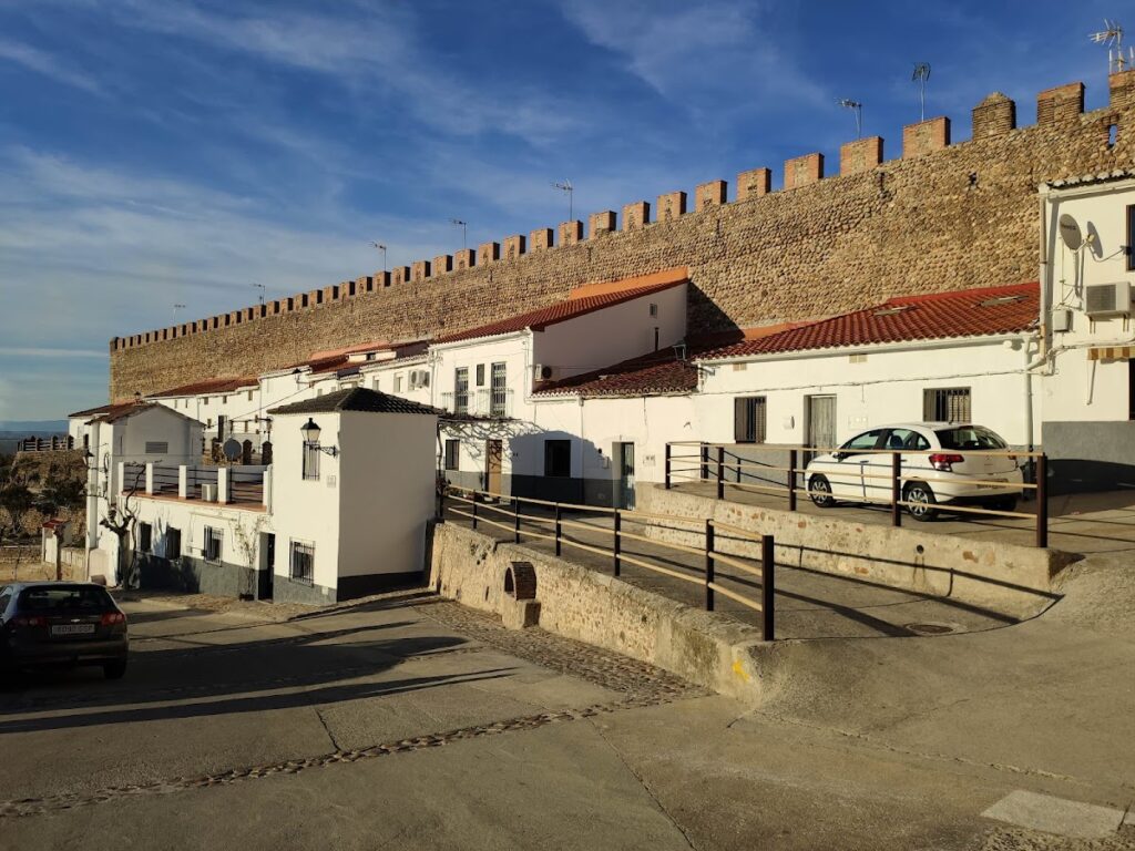 Castillo de Galisteo: A Historic Palace-Fortress in Spain 3 Castillo de Galisteo