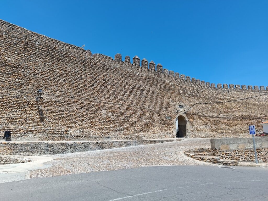 Castillo de Galisteo: A Historic Palace-Fortress in Spain 4 Castillo de Galisteo